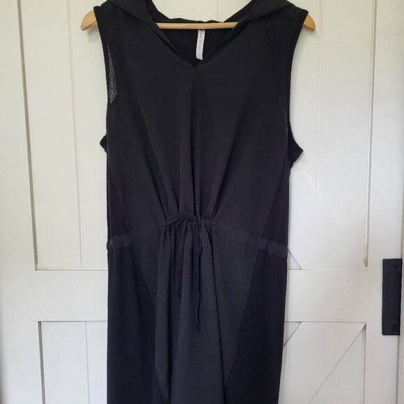 Fabletics Dresses & Skirts - Fabletics Black Drawstring Waist Hooded Athletic Dress Women's Size XL